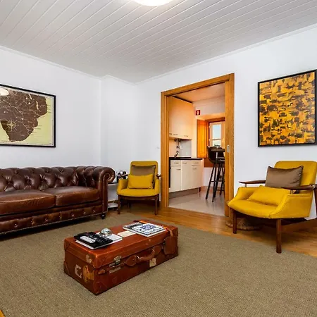 The Explorers Home - Sunny Stylish Family-Friendly Apartment-2