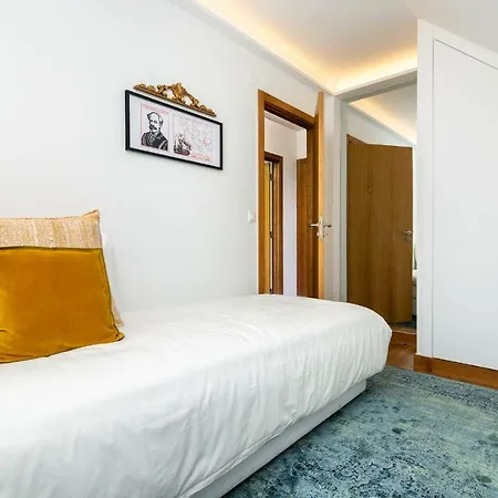 The Explorers Home - Sunny Stylish Family-Friendly Apartment-3